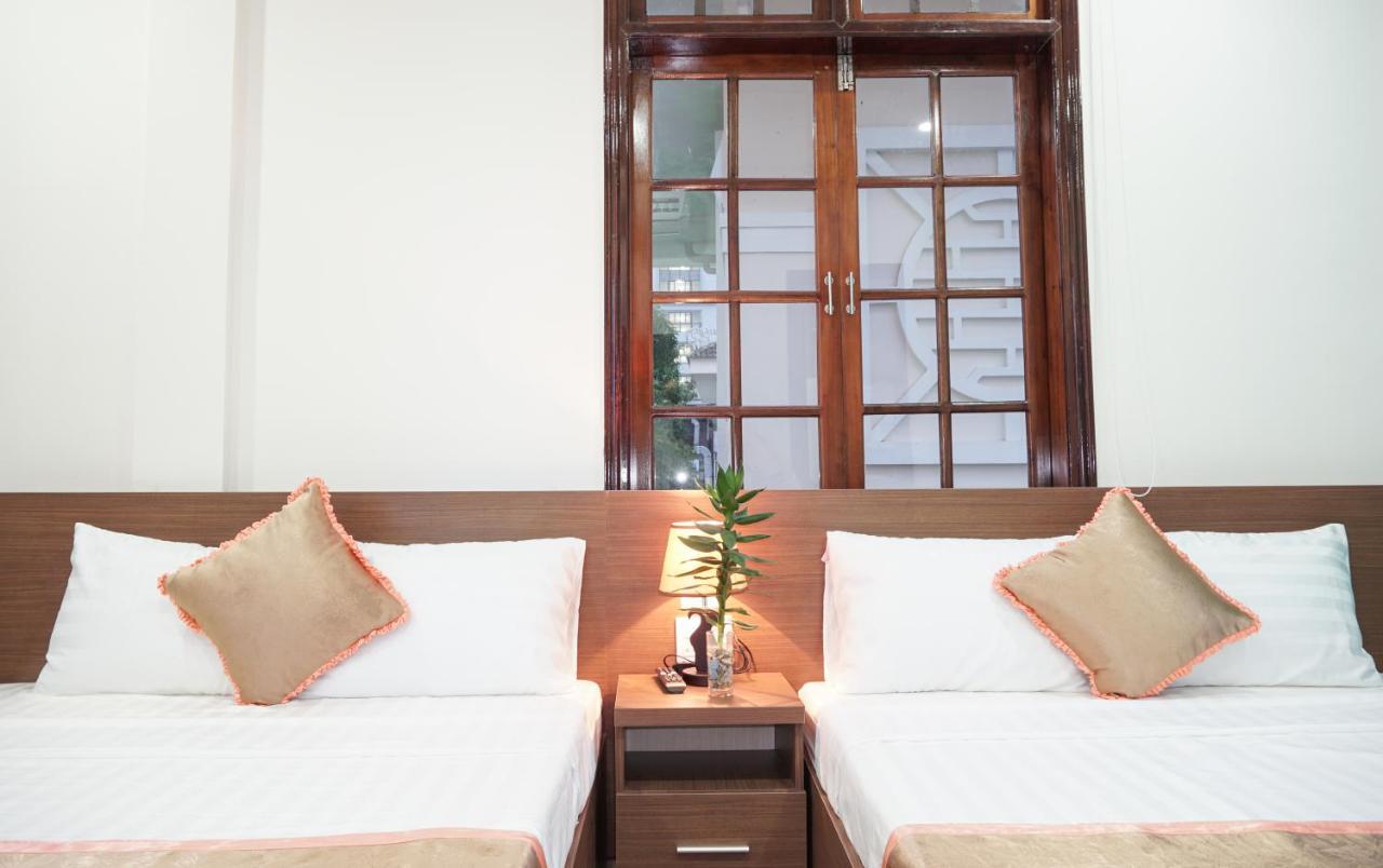 Hung Long Hostel Hue Bagian luar foto