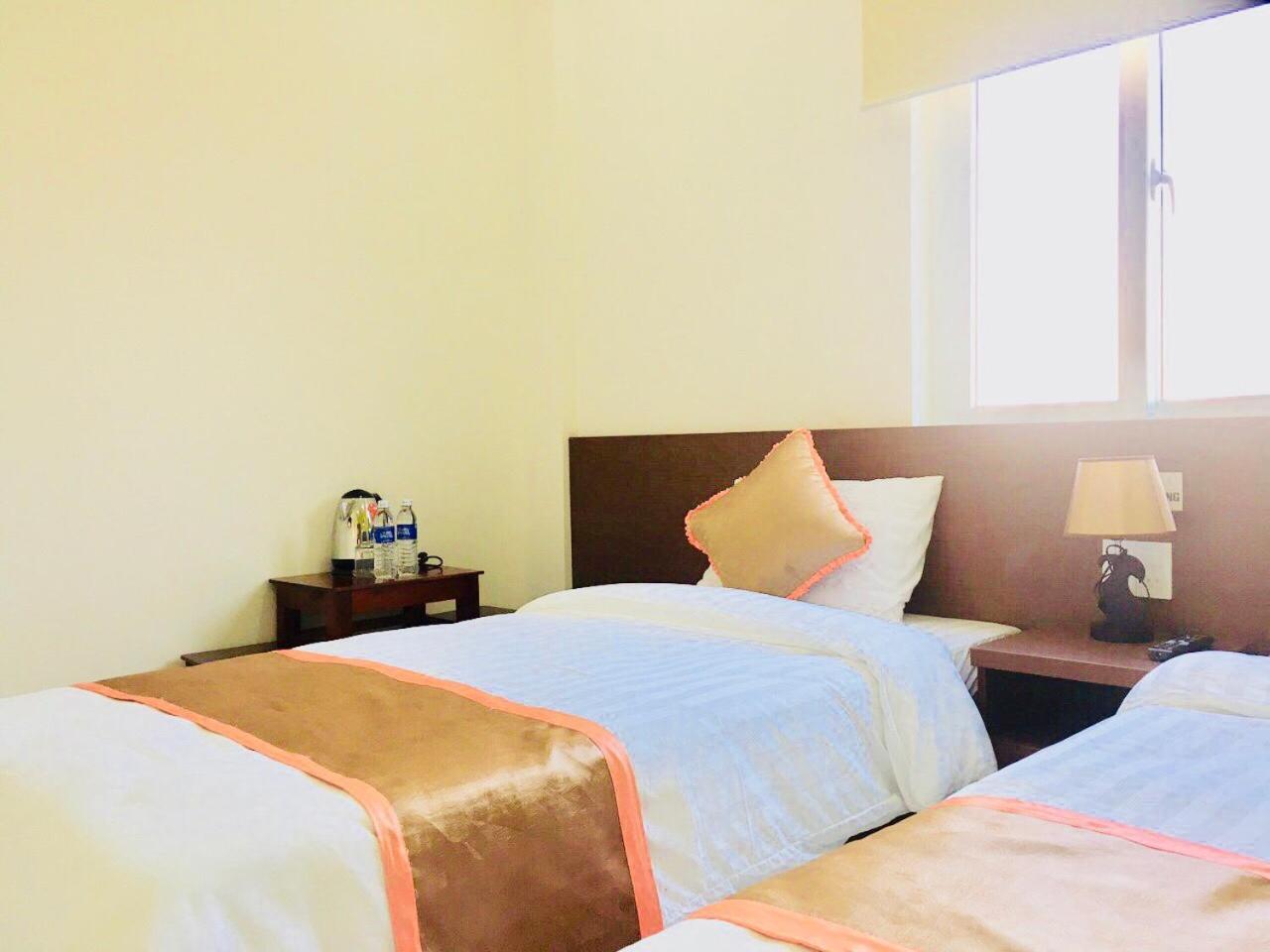Hung Long Hostel Hue Bagian luar foto